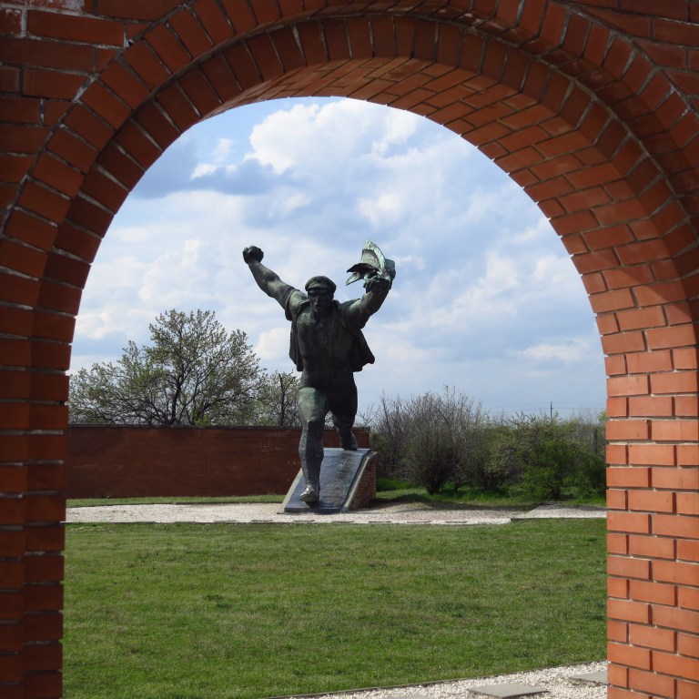 The most impressive statue: the republic of council memorial