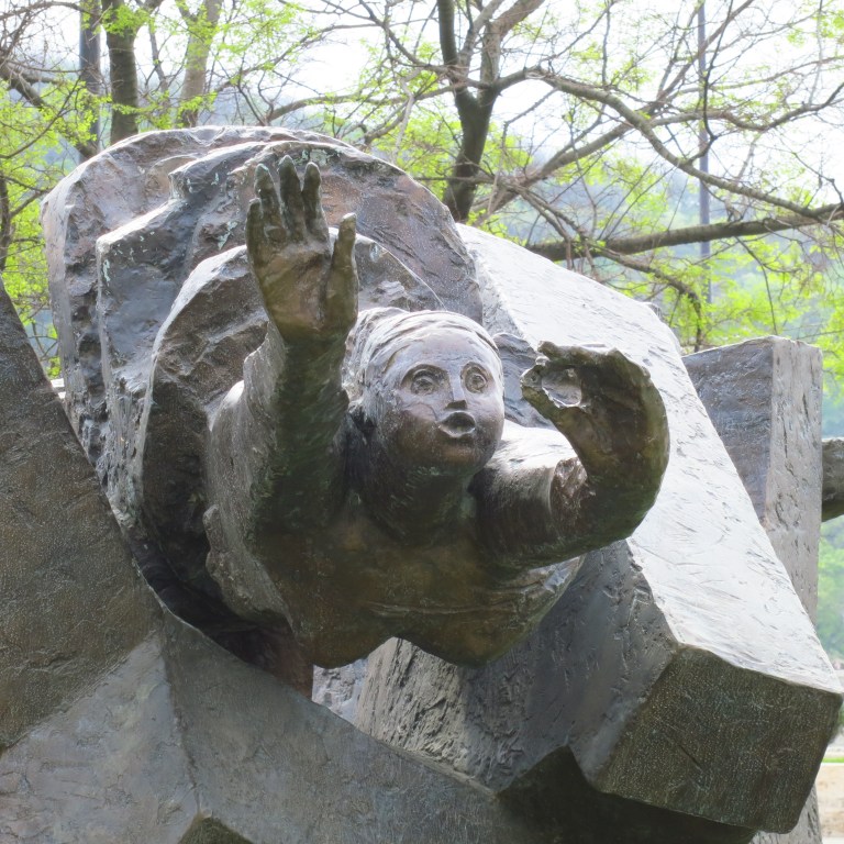 A so called "I dont know why the hell this statue exist and whats the meaning of it"-statue